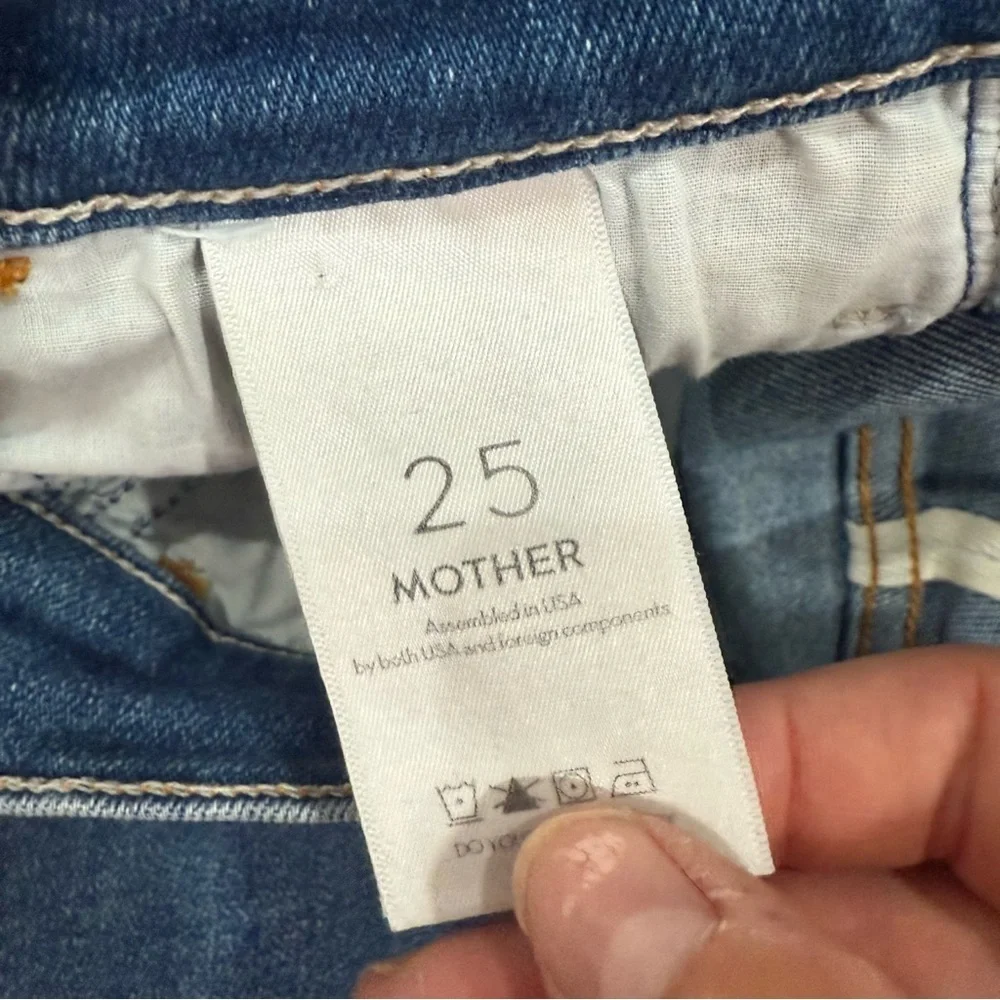 Mother Jeans The Hustler Ankle Fray in Big Sky